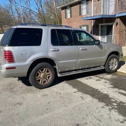 Mercury Mountaineer 2004 V8