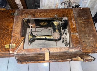 Vintage singer sewing machine
