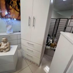 White ⚪️ Armoire **** Armario Color Blanco 