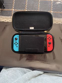 Nintendo Switch And Zelda Case 