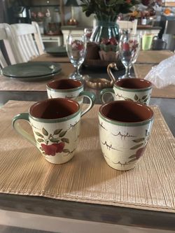Unas tazas