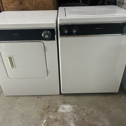 APT SZ WASHER/DRYER