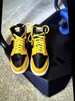 Nike Air Jordan Retro 1 High OG Pollen Yellow Kids 575441-701 Size 7Y Womens 8.5 