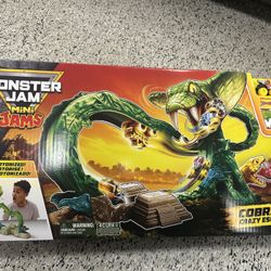 NWT Monster Jams Cobra's Crazy Escape Playset