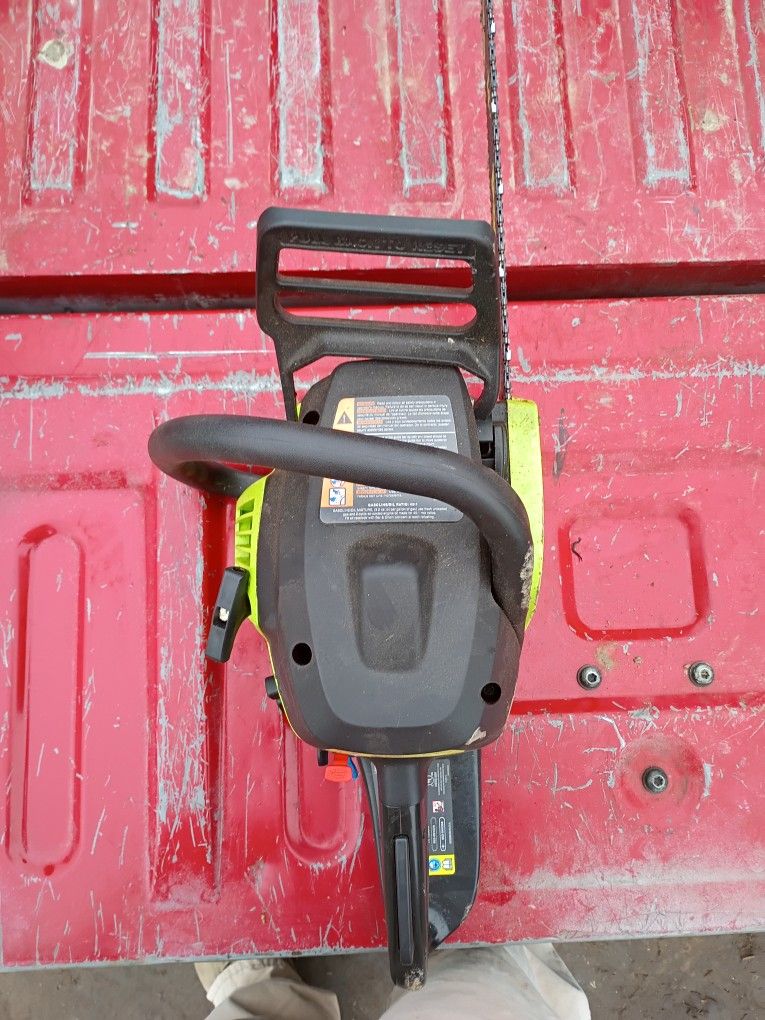 Poulan Pro Chainsaw