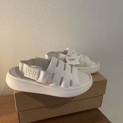 Brand new sport yeah sandals size 6