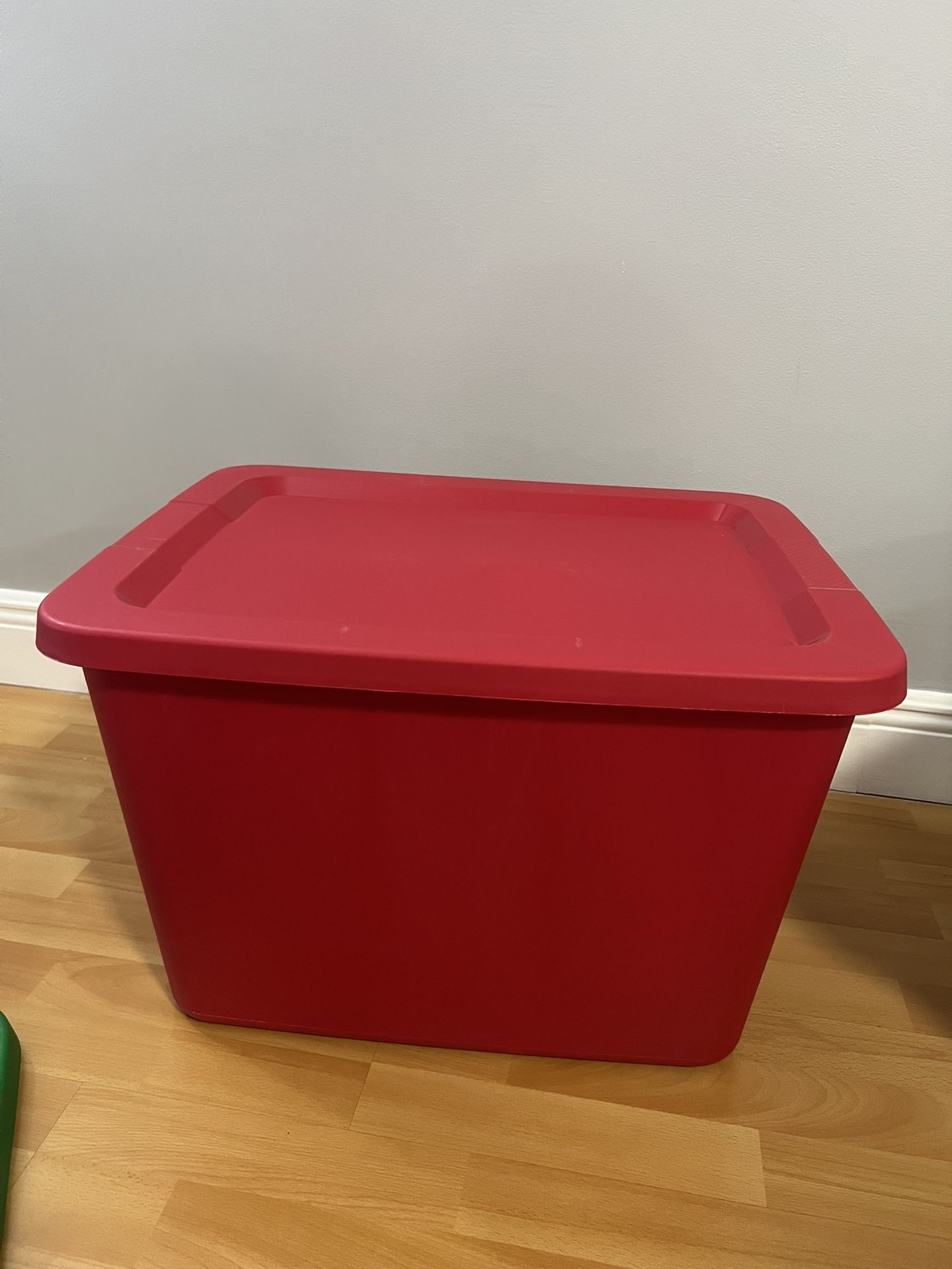 Storage Containers / Cajón