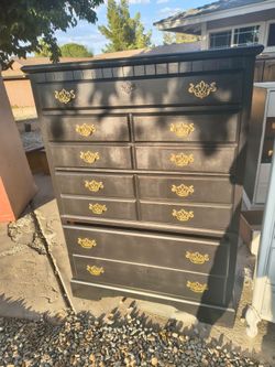 Dresser