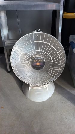 Presto HeatDish Plus Footlight Parabolic Heater