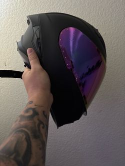 Motorcycle helmet