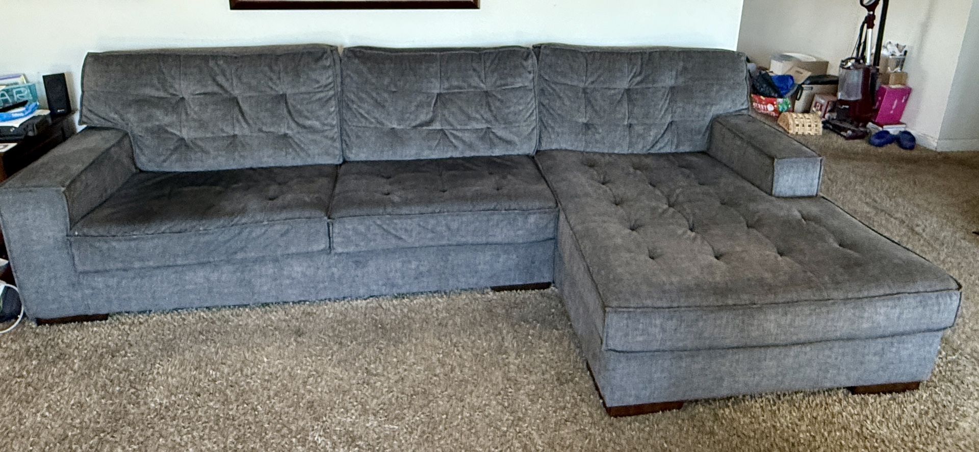 Couch in Excellent Condition For Sale!
