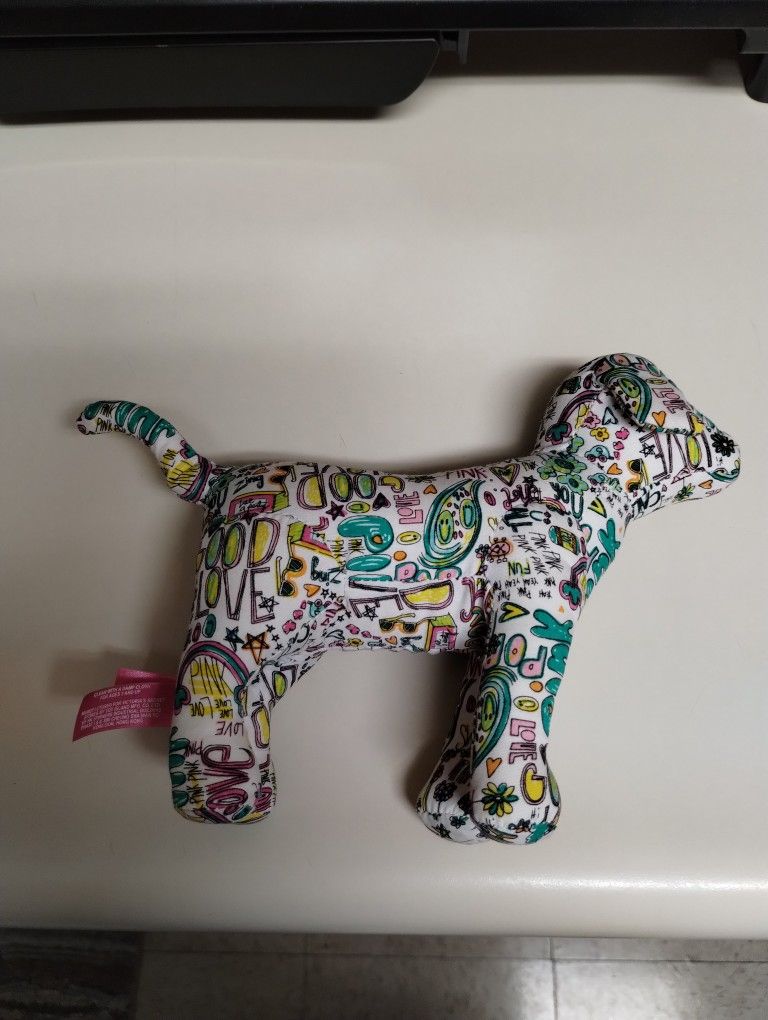 6 Victoria Secret Dogs