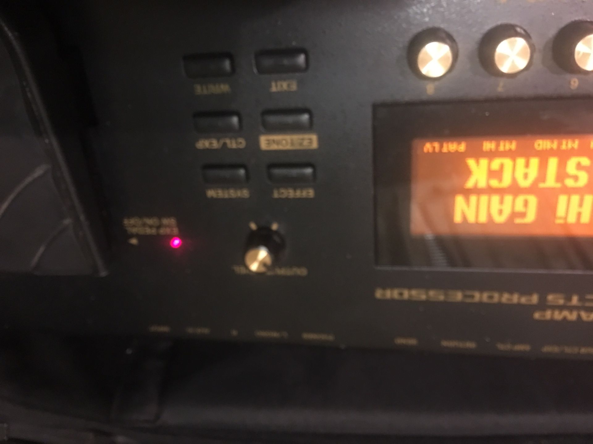 BOSS GT100 GUITAR EFFECTS