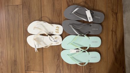 Size 9 Women’s Sandals