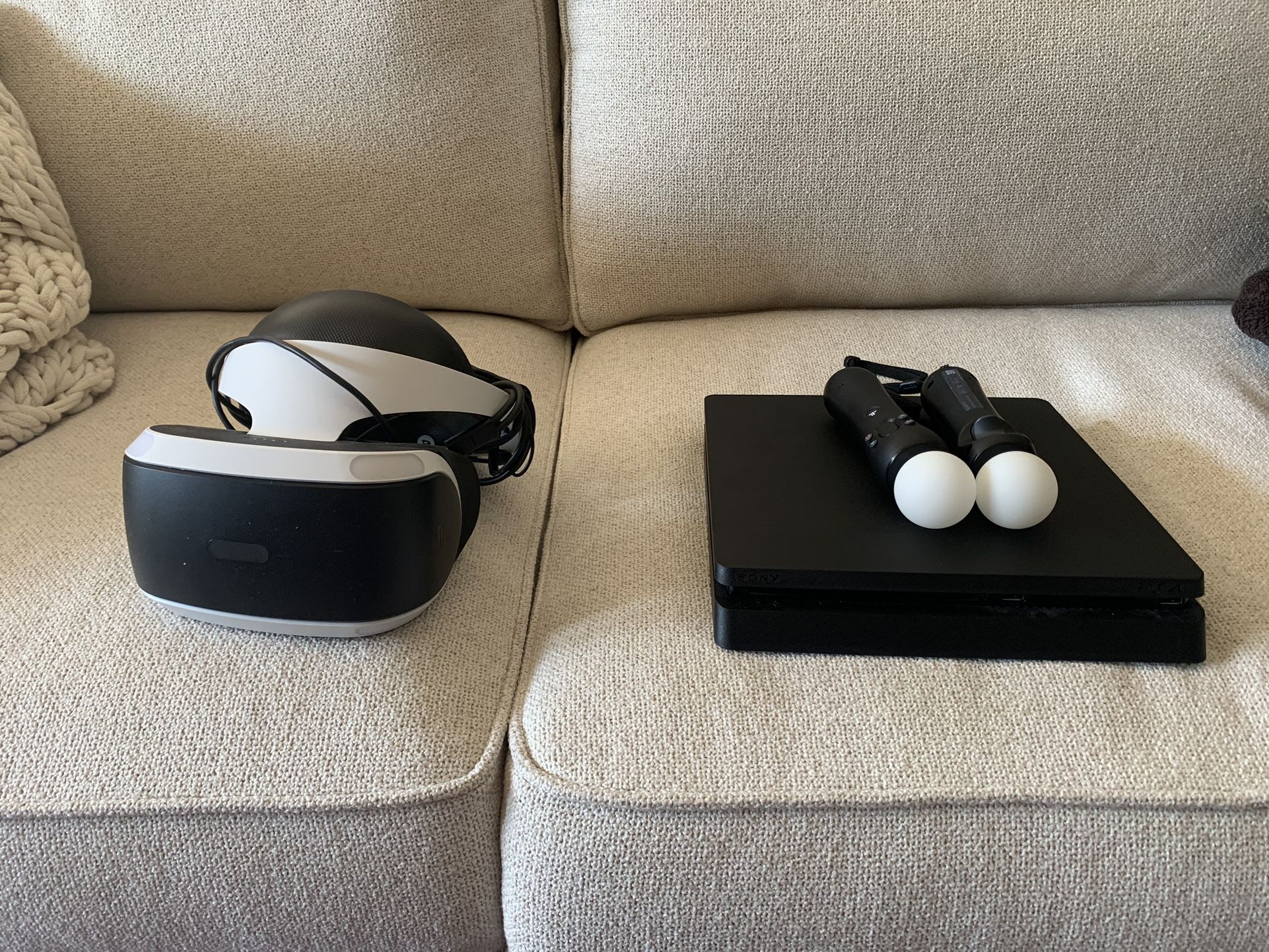 Sony Play Station With VR