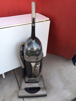 Like new Hoover wind tunnel with AIR FILTER
