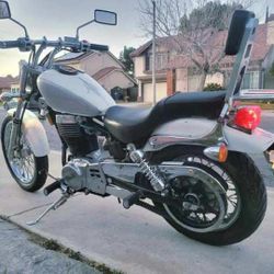 2009 Suzuki Boulevard 