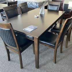 Table & 6 Chairs