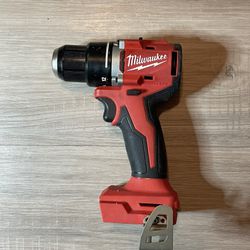 Milwuakee Drill Driver M18