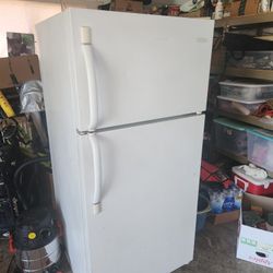 Top-Freezer Refrigerator