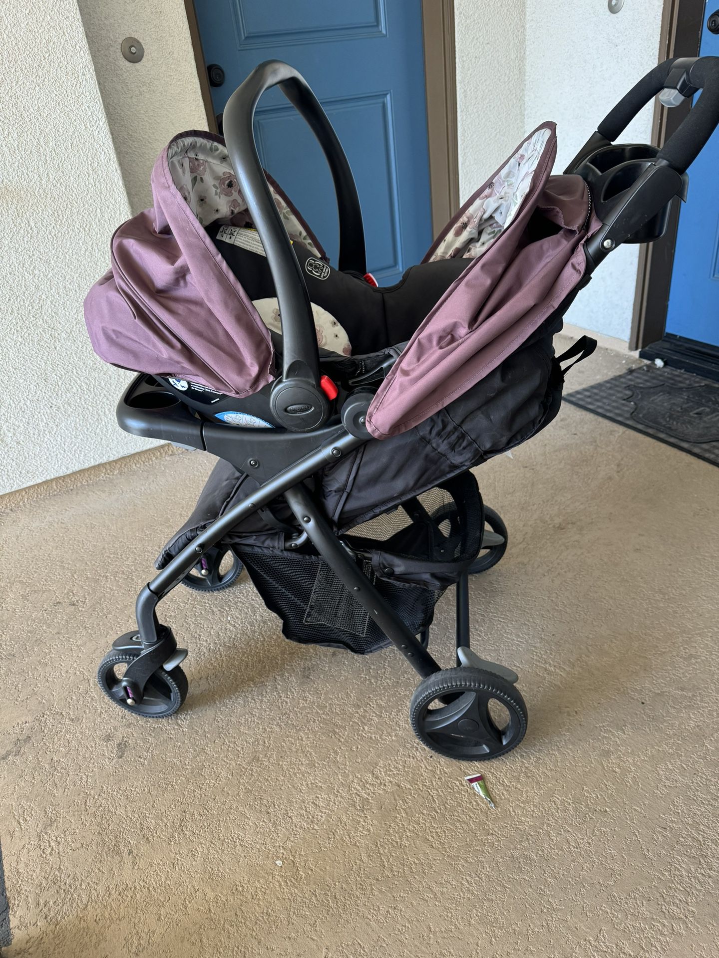 Graco Travel System -Stroller And Car Seat 