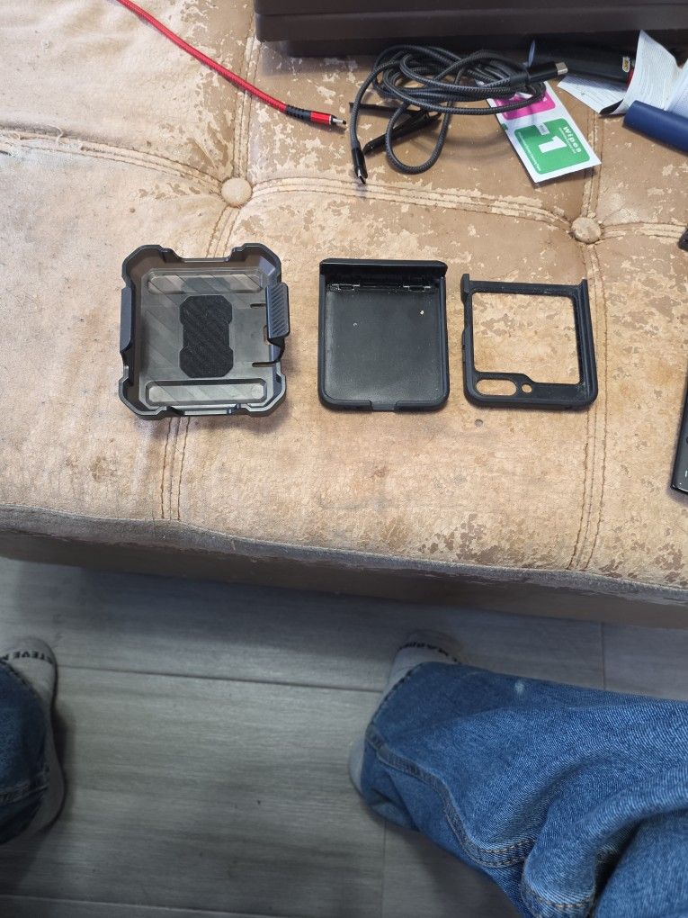 Samsung Zflip 5 Plasic Case And Belt Clip