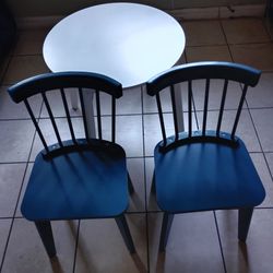BOUQUETYZ Solid Wood Montessori Table and 2 Chairs Set