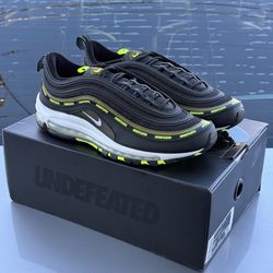 Nike Air Max Undefeated