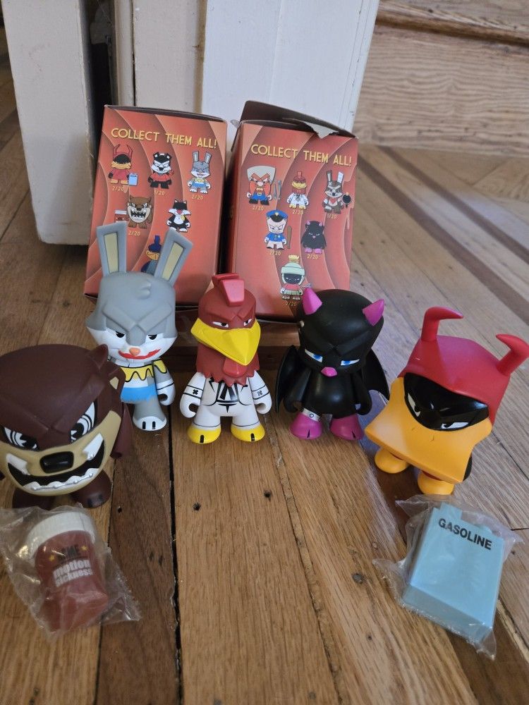 Looney Tunes Characters Collectible 3" Mini Figures Kidrobot Blind Box Combo Set