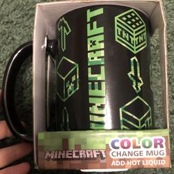 2 MINECRAFT COLOR CHANGE MUGS NEW IN BOX