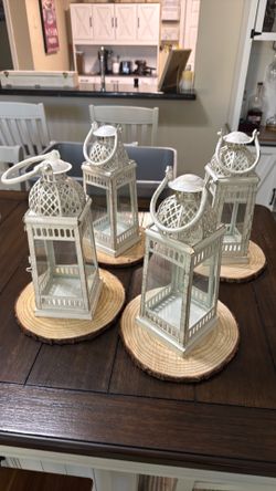 12 Lanterns wood disc