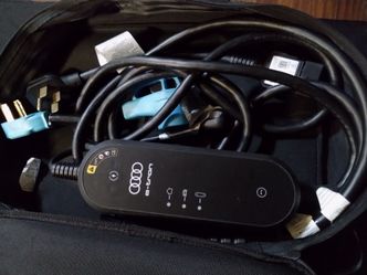 Genuine Audi E-tron  Etron Charger  8V4-998-639-AF  9.6kw  NEMA  5-15 14-50P