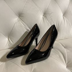 Black womens stilettos high heels Size 8.5