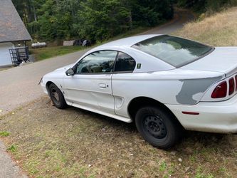1998 Ford Mustang