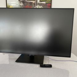 LG 43UN700-B 42.5 inch 4K HDR IPS Monitor for Sale in Redmond