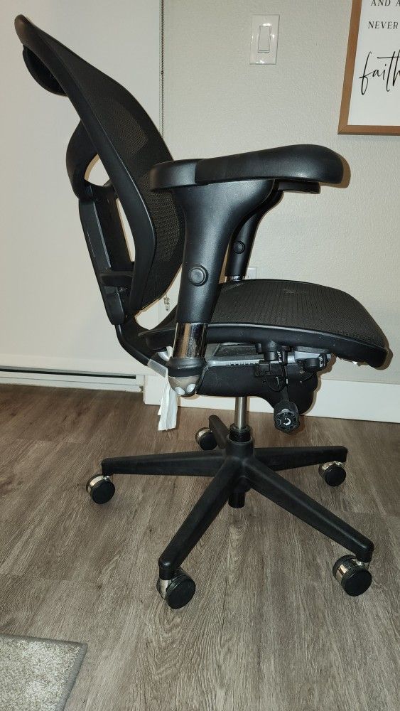 WorkPro® Quantum 9000 Series Ergonomic Mesh/Mid Back Chair