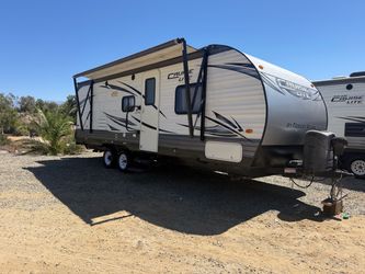 2016 CRUISER LITE 27FT WITH BUNK BEDS
