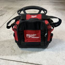 Milwaukee PACKOUT 15 in. Structured Tool Bag