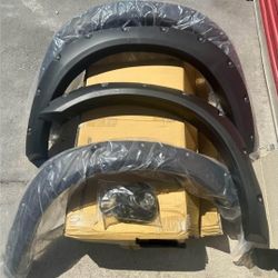 09-18 RAM 1500 Fender Flares Guardabarros 