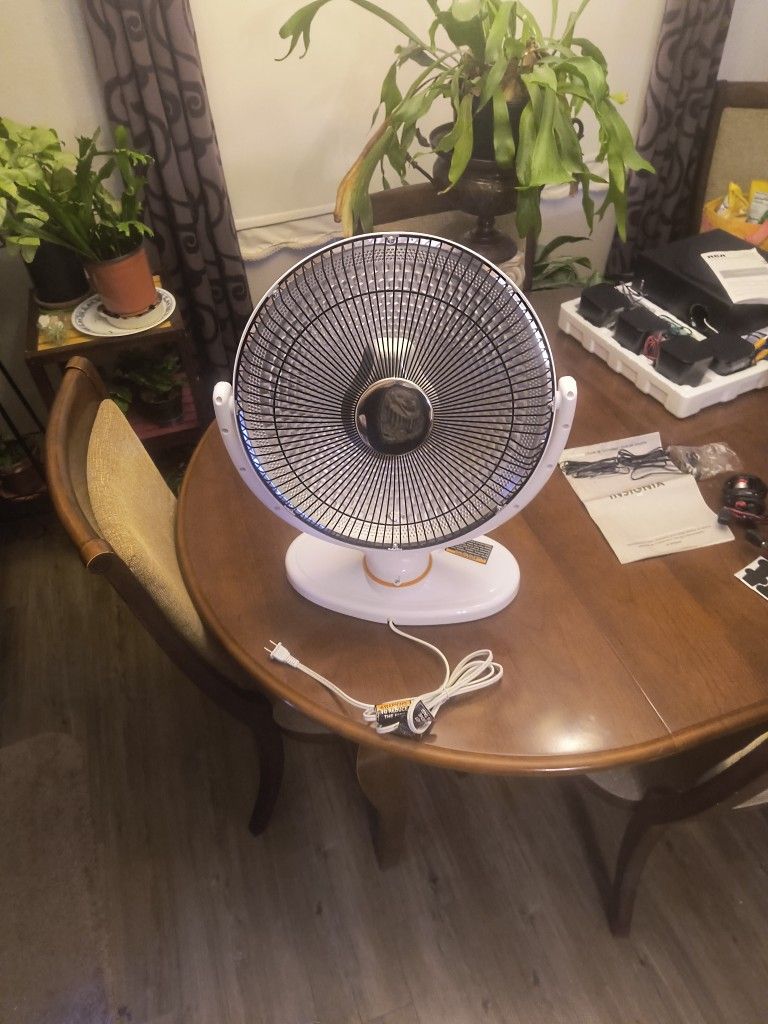 🔥 Stay Warm This Winter with the Oscillating Parabolic Heater! 🔥