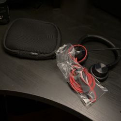 Headphones 