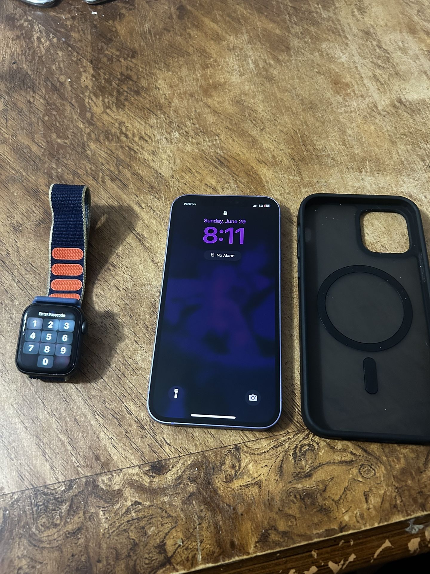 iPhone 12(unlocked) And Apple Watch Series 5 40mm