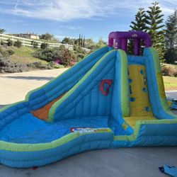 Bounce House With Pump
