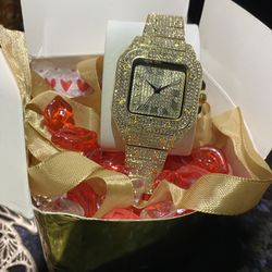 One golden piece, king or queen unisex, resizable