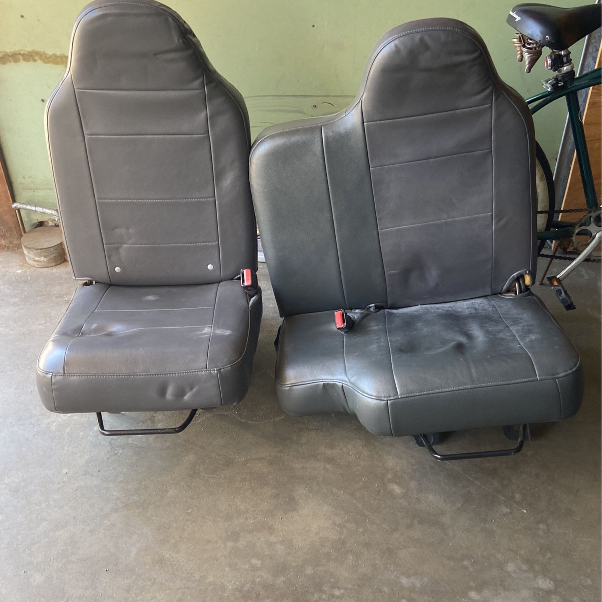 Ford Ranger XL Seats