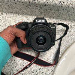 Canon eos r50
