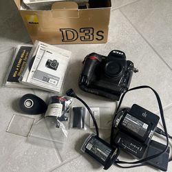 Nikon D3s Camera Body With 2 Batteries 