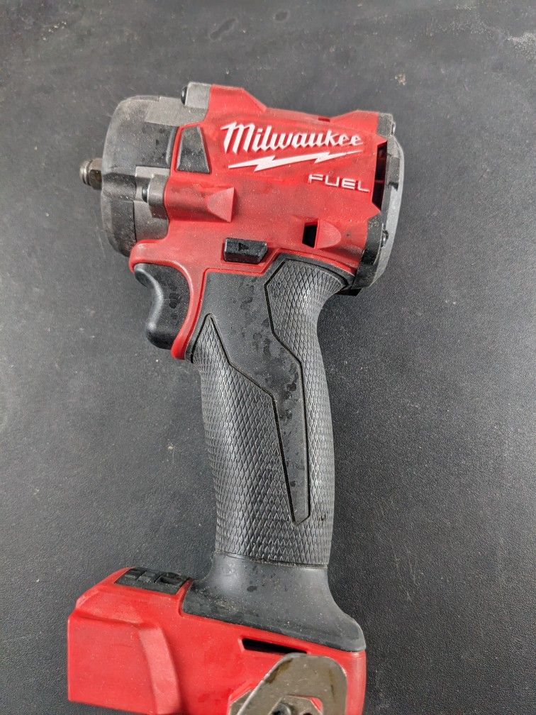 M18 FUEL™ 3/8"" Compact Impact Wrench w/ Friction Ring Bare Tool