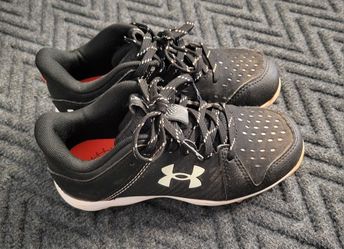 Under Armour Baseball Cleats Shoes Boys Sz 12