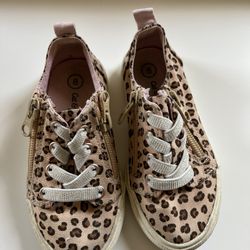 Gently Preloved Cat&Jack Tolddler Shoes Size8